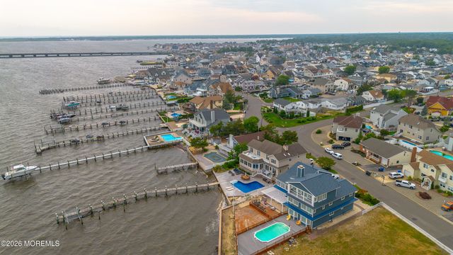 3287 Long Point Drive, Toms River, NJ 08753