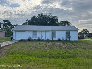 491 Alameda Avenue SE, Palm Bay, FL 32909