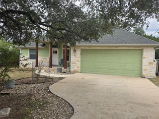 5 Las Flores DR, Wimberley, TX 78676