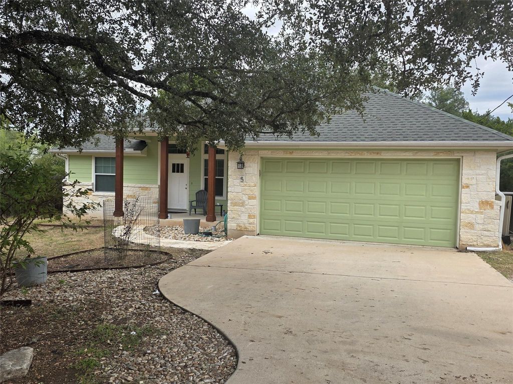 5 Las Flores DR, Wimberley, TX 78676