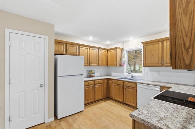 4301 FORUM BLVD, Columbia, MO 65203