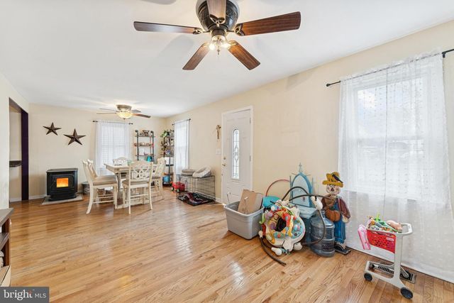 8411 BRADY AVE, Bowie, MD 20720