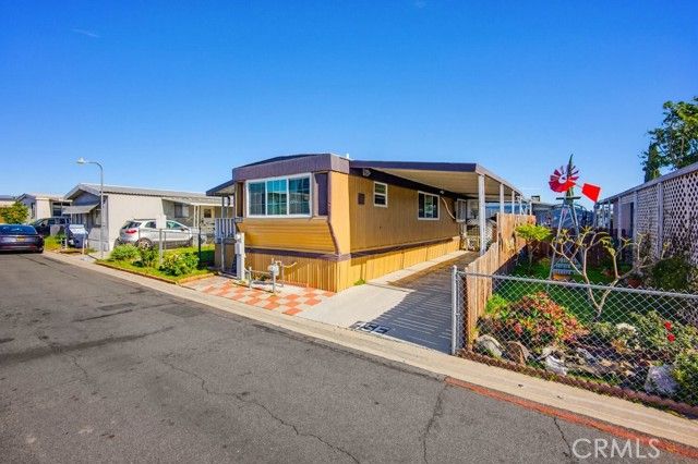 17333 Valley Blvd 45E, Fontana, CA 92335