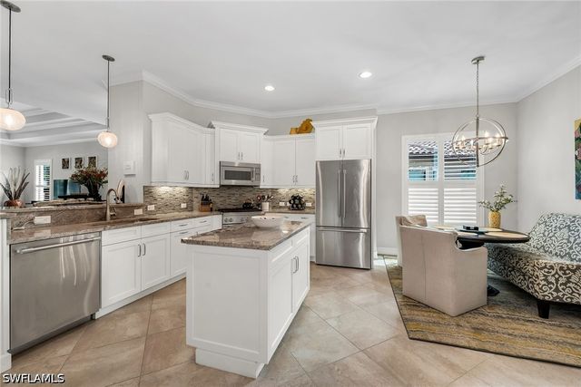 6589 Roma WAY, Naples, FL 34113