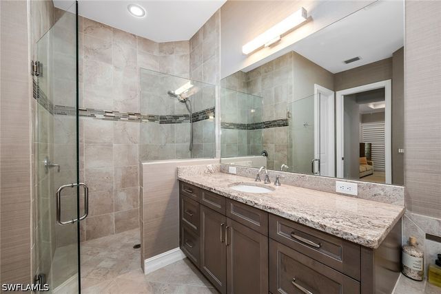 6589 Roma WAY, Naples, FL 34113