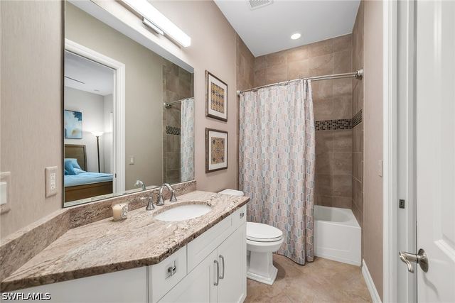 6589 Roma WAY, Naples, FL 34113