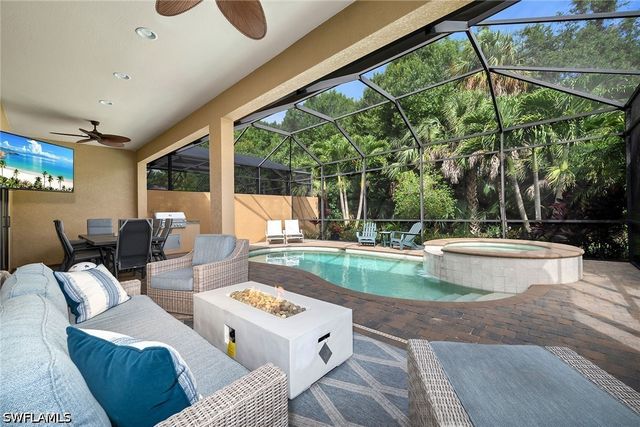 6589 Roma WAY, Naples, FL 34113