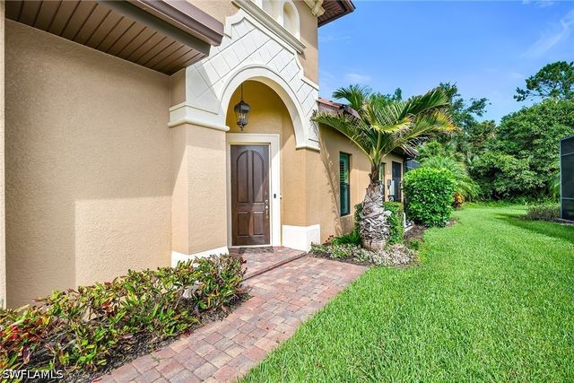 6589 Roma WAY, Naples, FL 34113