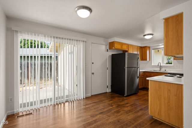 1452 Carolyn Circle, Medford, OR 97504