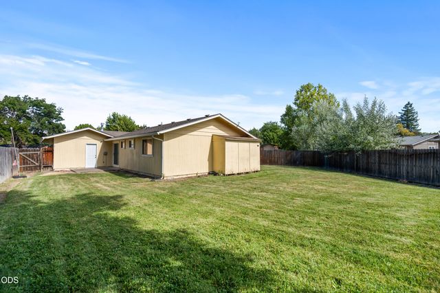1452 Carolyn Circle, Medford, OR 97504