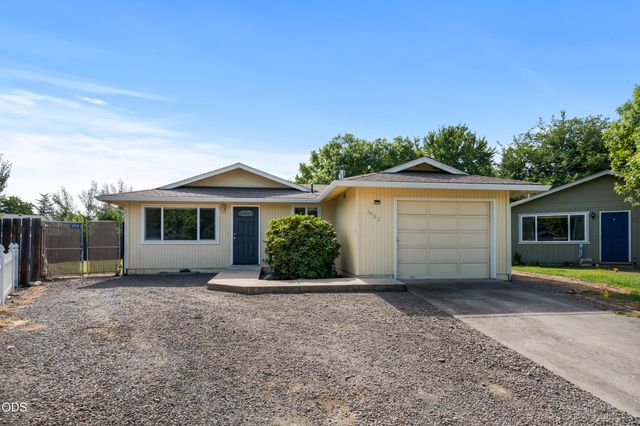 1452 Carolyn Circle, Medford, OR 97504