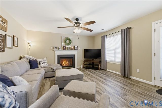 3136 Popular View Pl, Chester, VA 23831