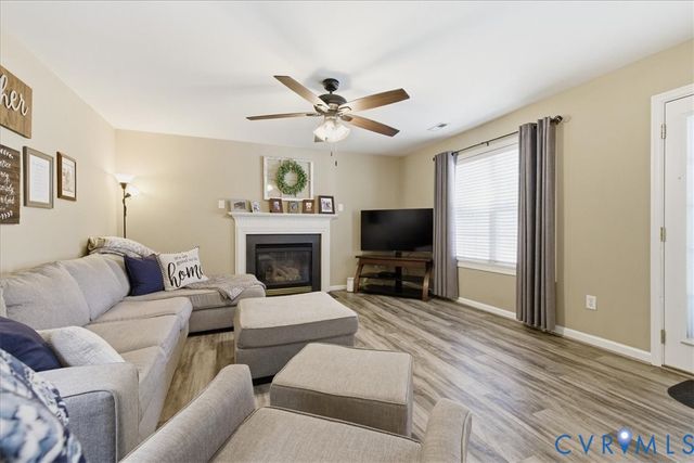 3136 Popular View Pl, Chester, VA 23831