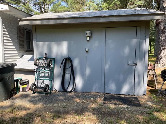 932 10th Avenue, Hancock, WI 54943