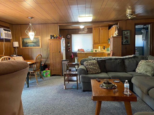 932 10th Avenue, Hancock, WI 54943