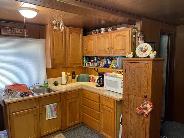 932 10th Avenue, Hancock, WI 54943