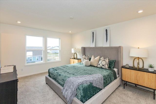 2205 Sunny View Court, Marysville, OH 43040