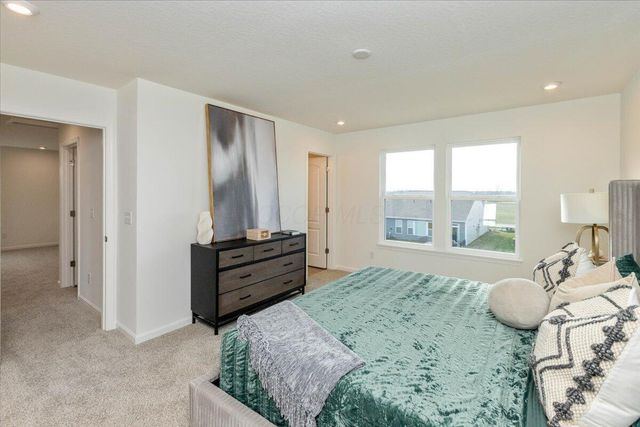 2205 Sunny View Court, Marysville, OH 43040