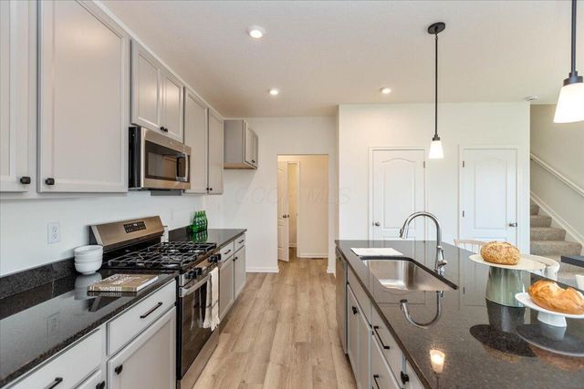 2205 Sunny View Court, Marysville, OH 43040