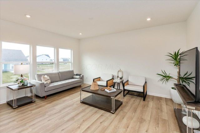 2205 Sunny View Court, Marysville, OH 43040