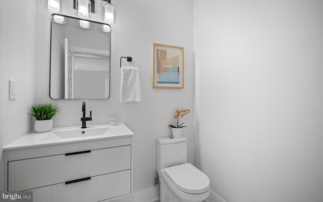 6605 3RD ST NW, Washington, DC 20012