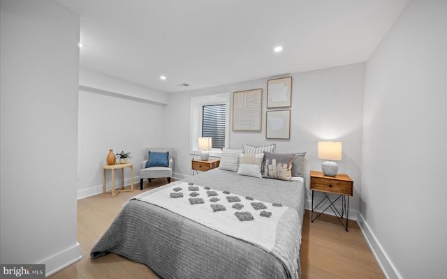 6605 3RD ST NW, Washington, DC 20012