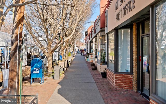 6605 3RD ST NW, Washington, DC 20012