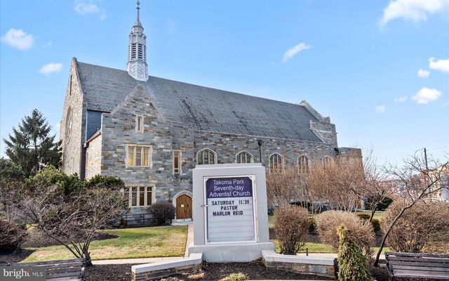 6605 3RD ST NW, Washington, DC 20012