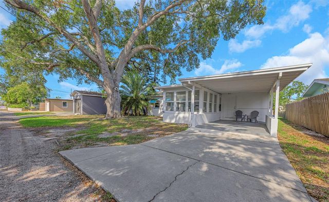 2814 TIFTON STREET S, Gulfport, FL 33711