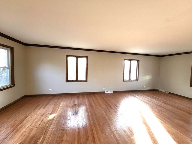 725 Braemar Road, Flossmoor, IL 60422