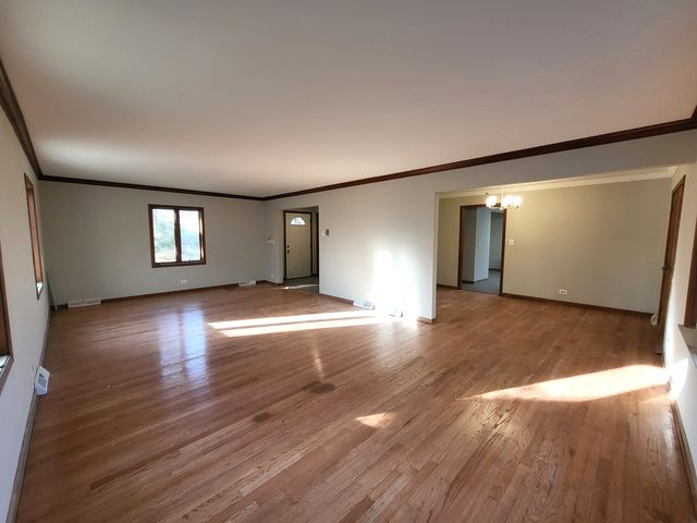 725 Braemar Road, Flossmoor, IL 60422