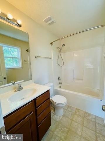 220 5TH ST, Colonial Beach, VA 22443