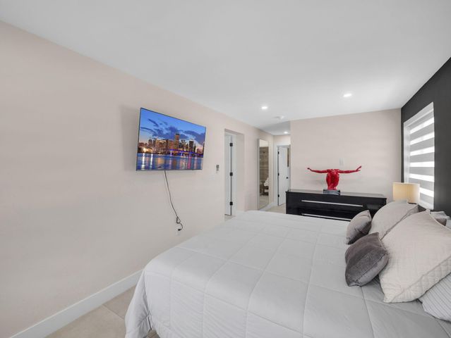 520 NE 135th Street, North Miami, FL 33161