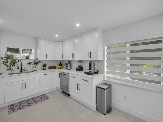 520 NE 135th Street, North Miami, FL 33161