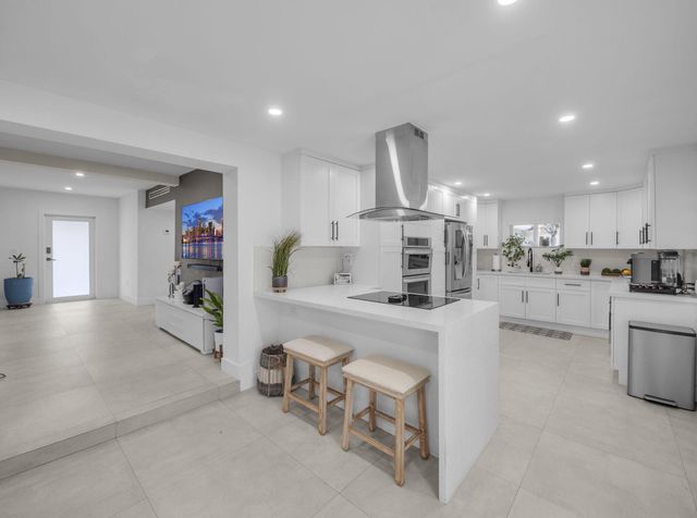 520 NE 135th Street, North Miami, FL 33161