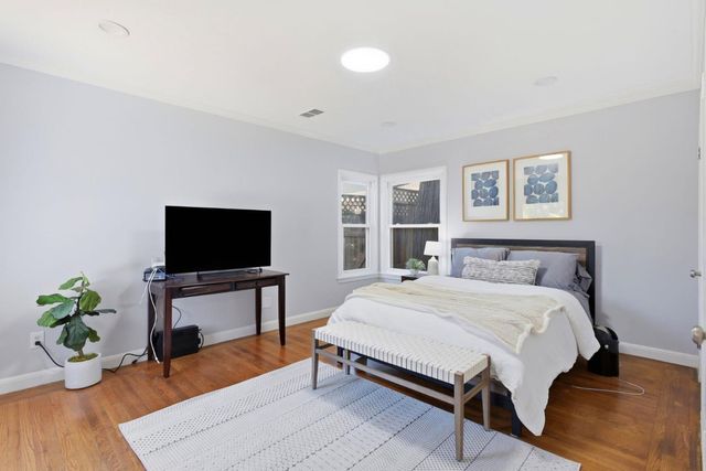 3010 Alameda De Las Pulgas, San Mateo, CA 94403