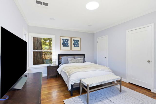 3010 Alameda De Las Pulgas, San Mateo, CA 94403