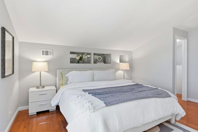 3010 Alameda De Las Pulgas, San Mateo, CA 94403