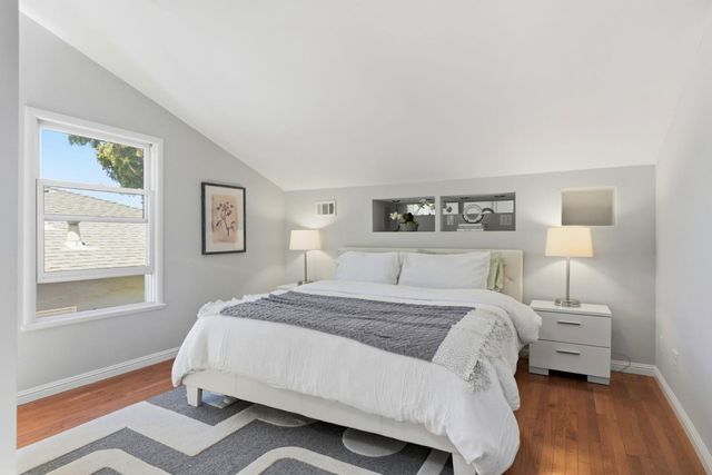 3010 Alameda De Las Pulgas, San Mateo, CA 94403