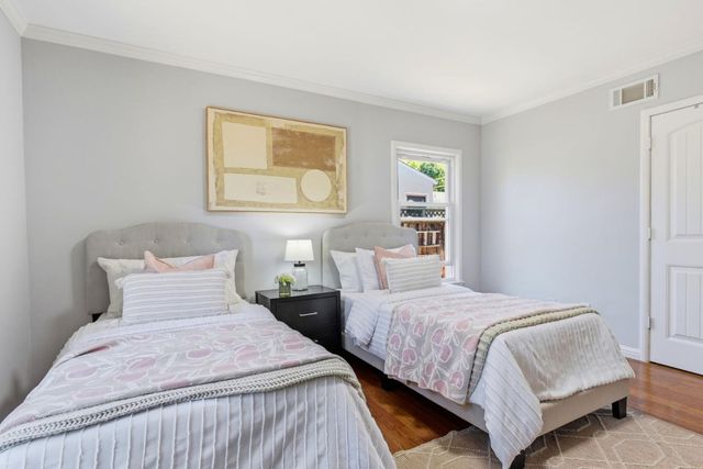 3010 Alameda De Las Pulgas, San Mateo, CA 94403