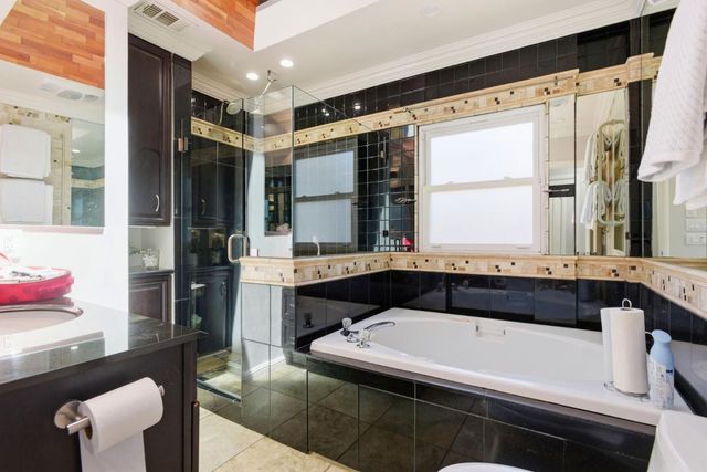 3010 Alameda De Las Pulgas, San Mateo, CA 94403