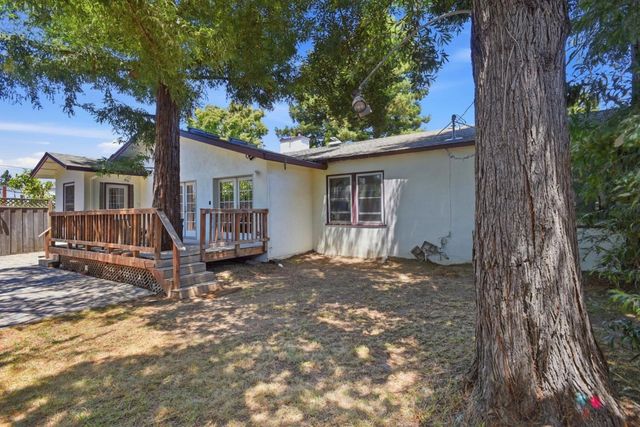 3010 Alameda De Las Pulgas, San Mateo, CA 94403