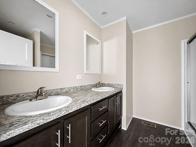 2346 Collettsville Road, Lenoir, NC 28645