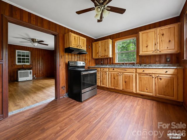 2346 Collettsville Road, Lenoir, NC 28645