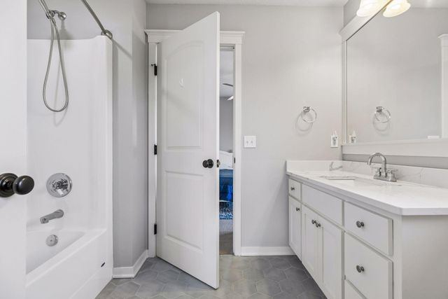 14356 Cosette Way N, Hugo, MN 55038