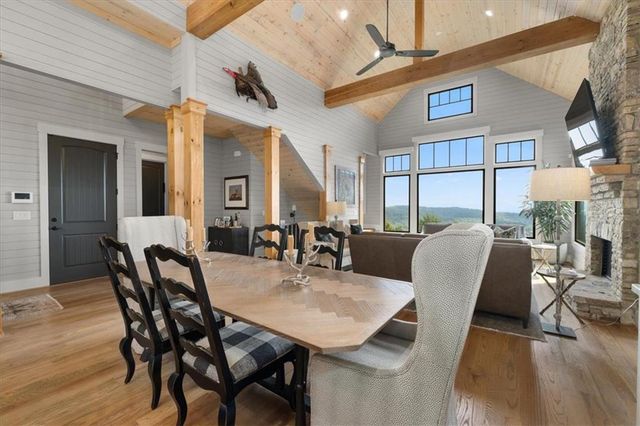 207 Utana Bluffs Trail, Ellijay, GA 30540