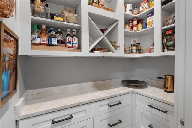 207 Utana Bluffs Trail, Ellijay, GA 30540