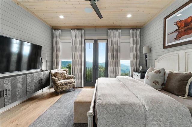 207 Utana Bluffs Trail, Ellijay, GA 30540