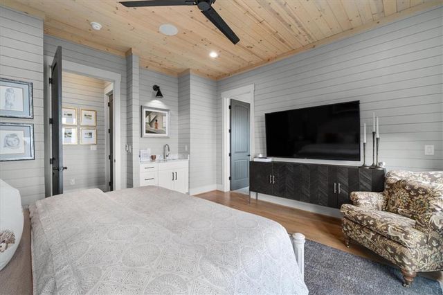 207 Utana Bluffs Trail, Ellijay, GA 30540