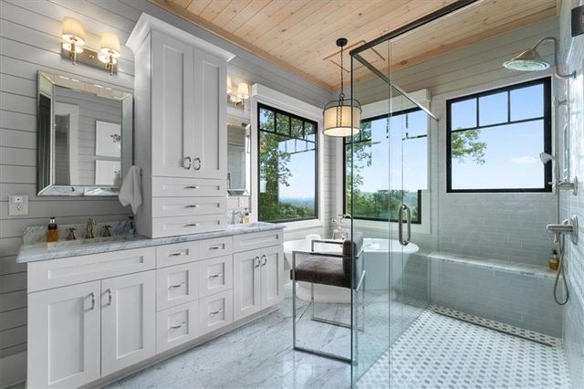 207 Utana Bluffs Trail, Ellijay, GA 30540